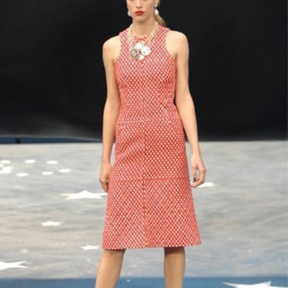 SOLD Authentic Chanel Red and White Tweed Dress size 38 - Picture 12 of 13